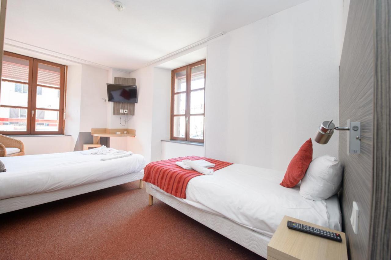 Hotel Des Voyageurs Pont-de-Roide エクステリア 写真